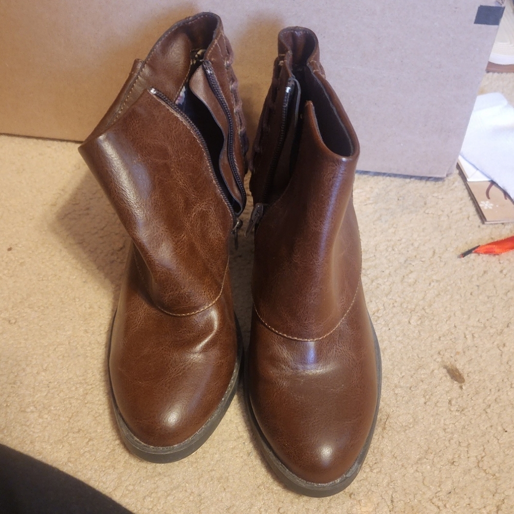RAMPAGE TAILSPIN FAUX LEATHER CHUNKY HEEL BOOTS WOMENS 9M 334616